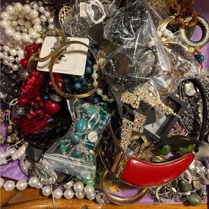 Bundle for @katmatangos